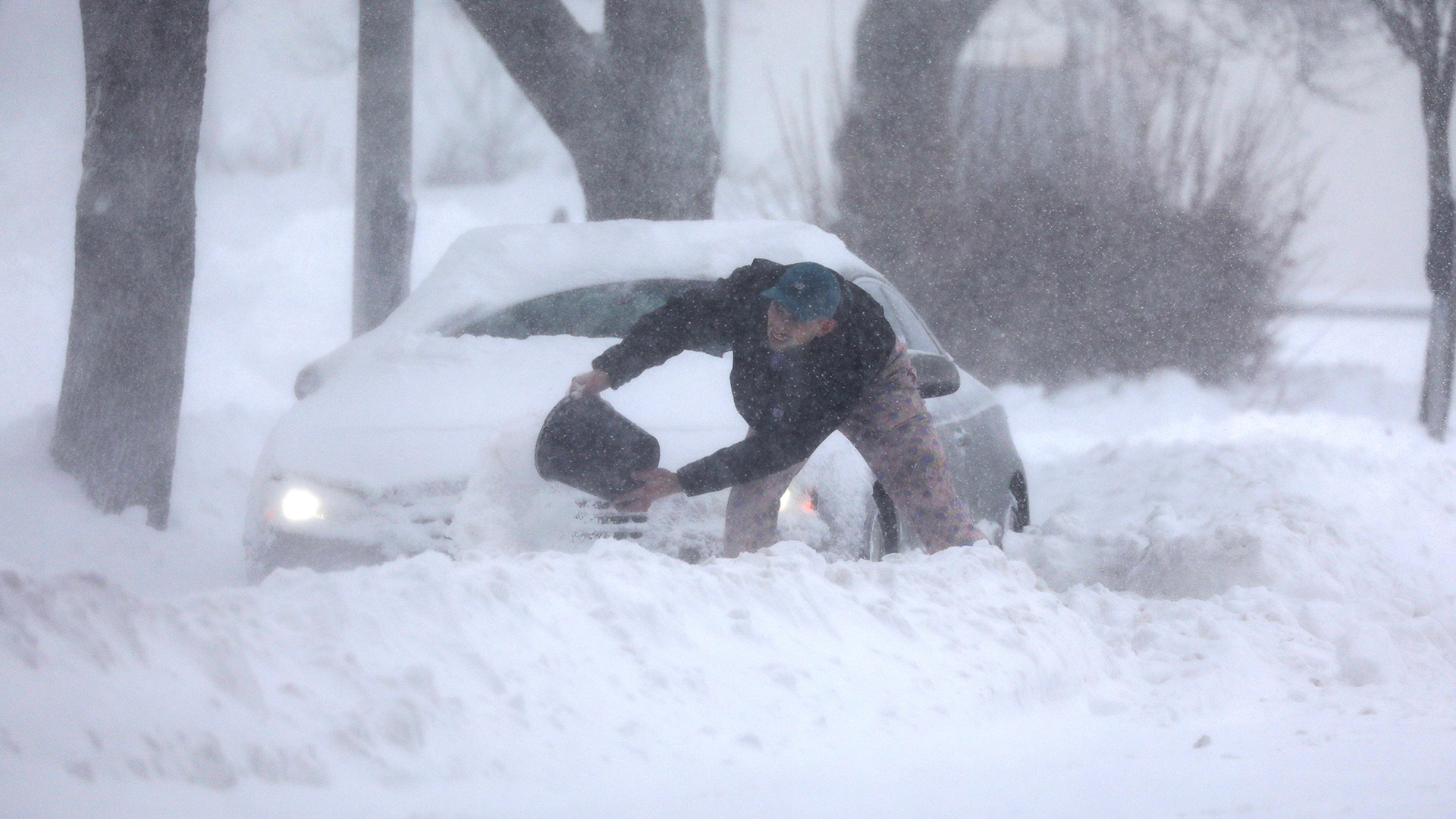 Winter storm: Arctic blast bringing record cold and wind chills as snow  moves into Northeast