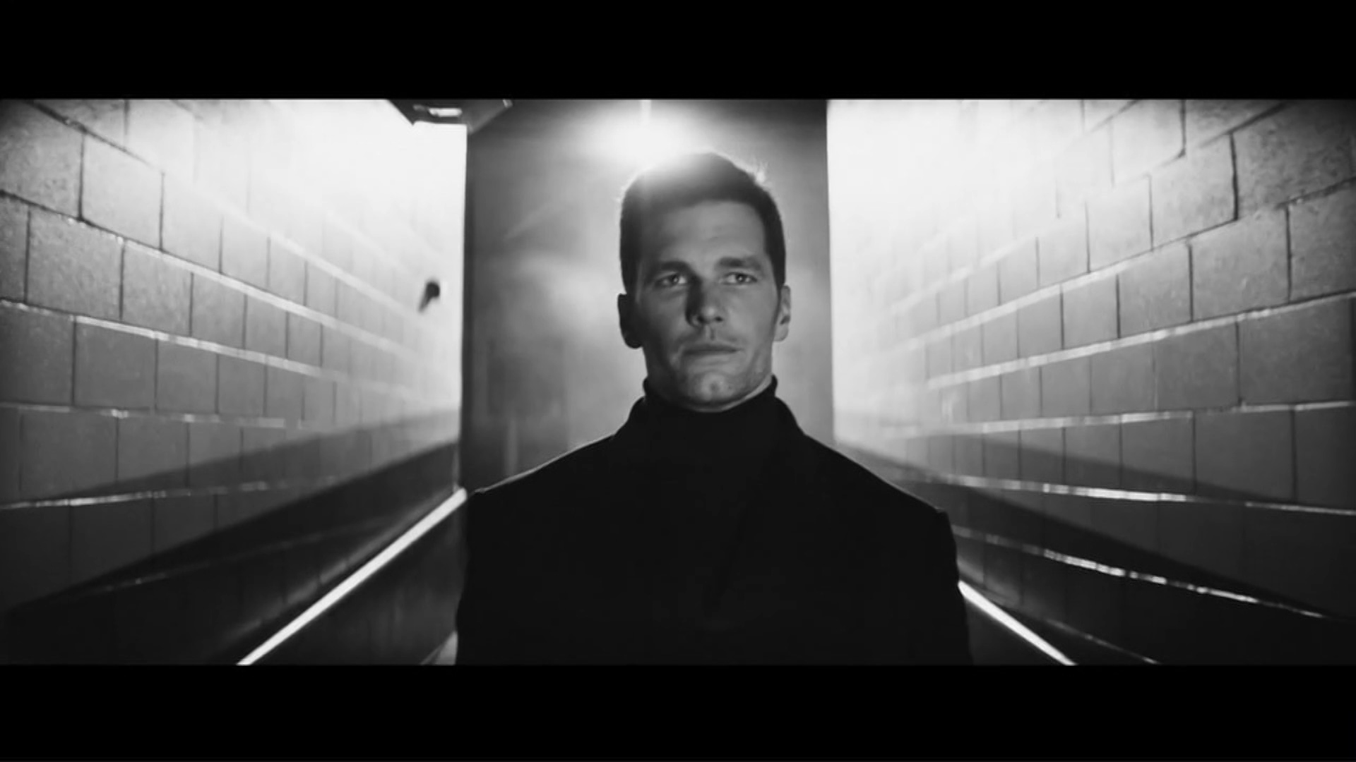 Watch: Tom Brady says he's 'not going anywhere' in Hulu ad