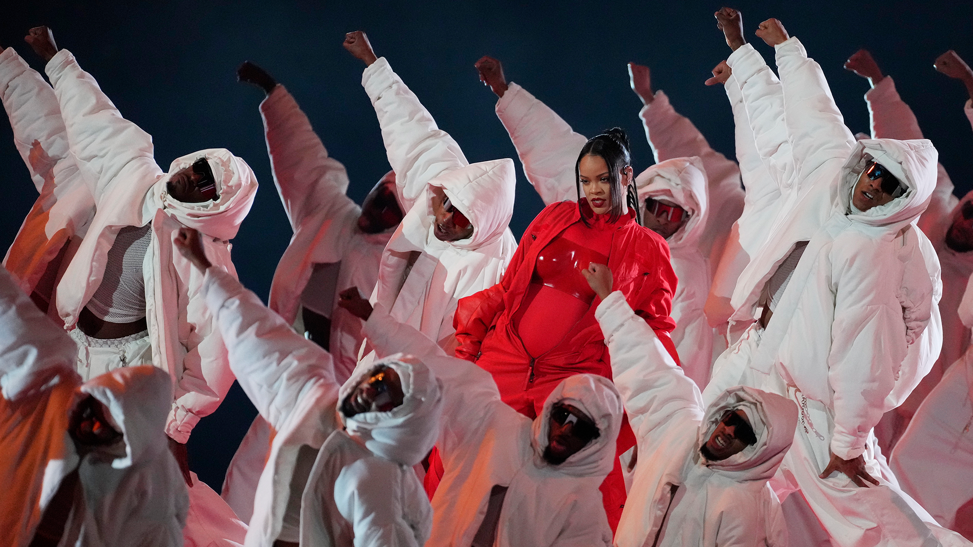 Rihanna Super Bowl Halftime Show Review – The Hollywood Reporter