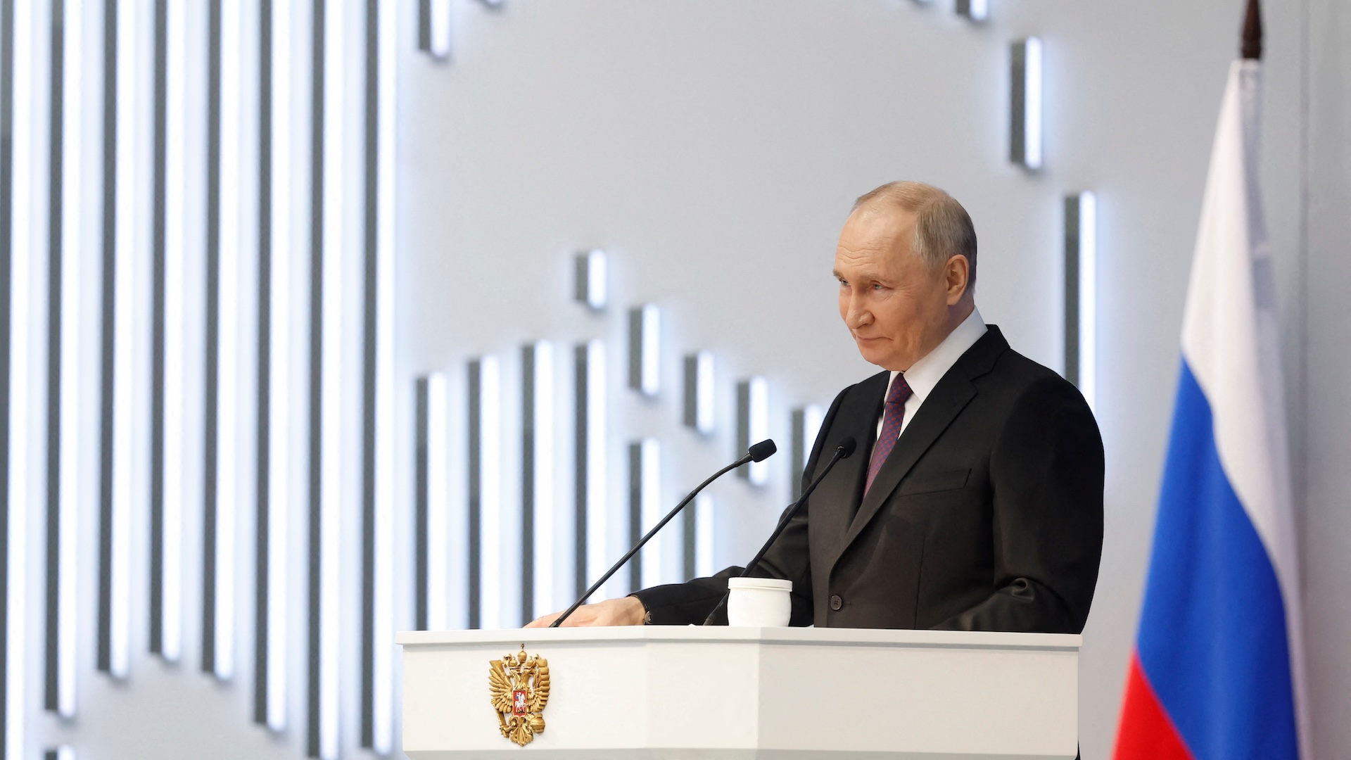 Putin threatens nuclear response to NATO troops if they go to Ukraine