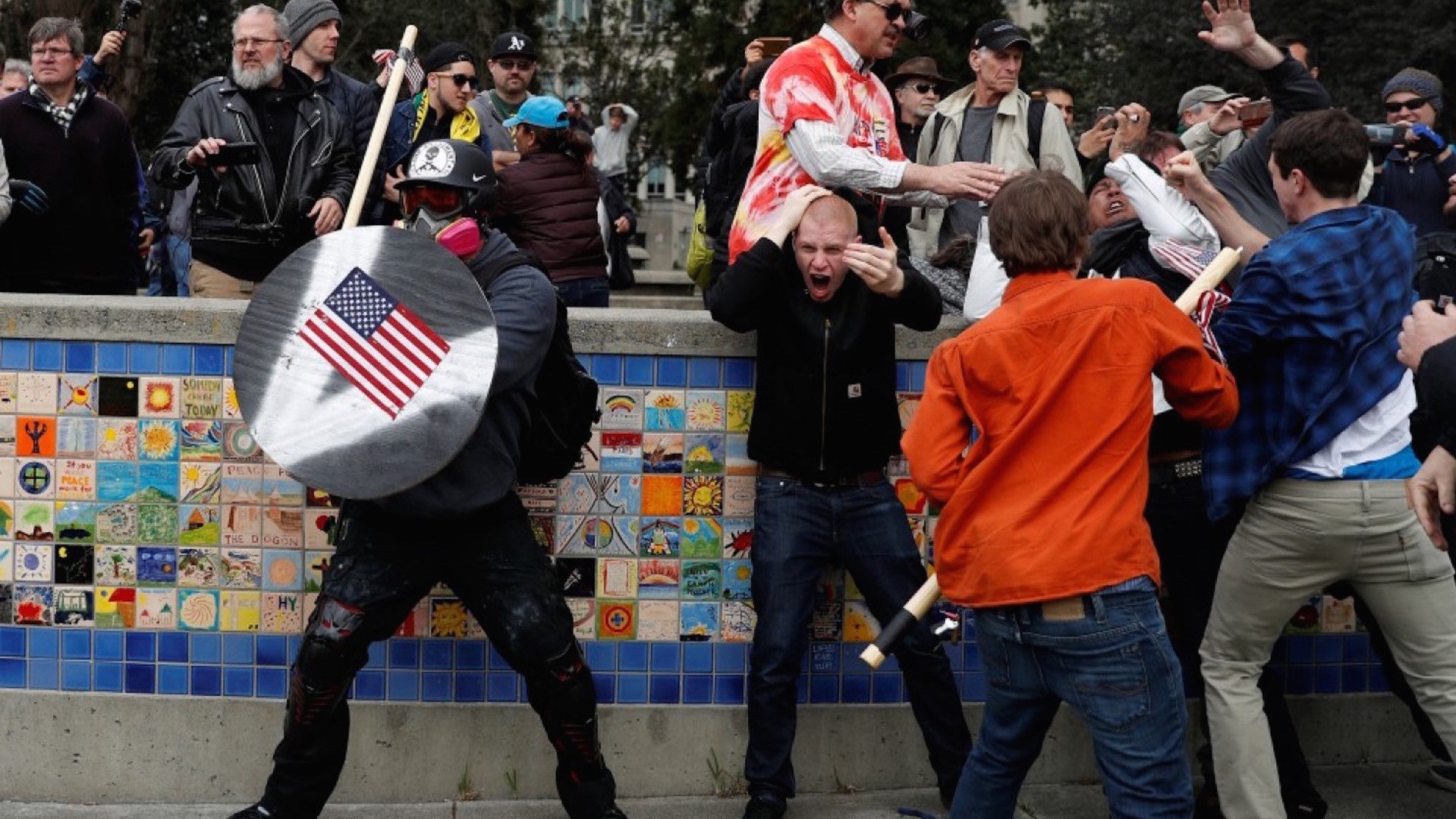 Pro-Trump rally in Berkeley turns violent as protesters clash with the president's supporters - The Washington