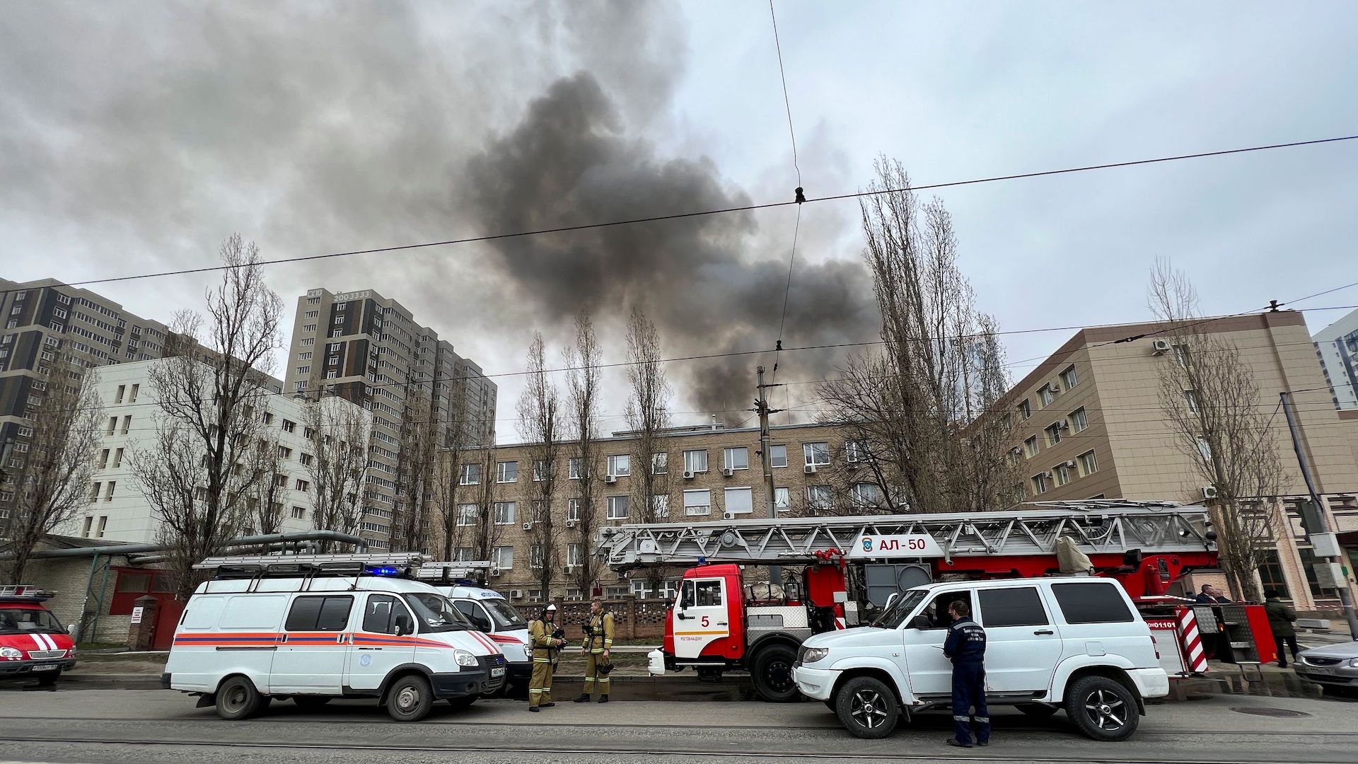 FIRELINE ベストとレッグプラットホーム　fsb 放出品　ロシア FIRELINE ベストとレッグプラットホーム fsb 放出品 ロシア レッド