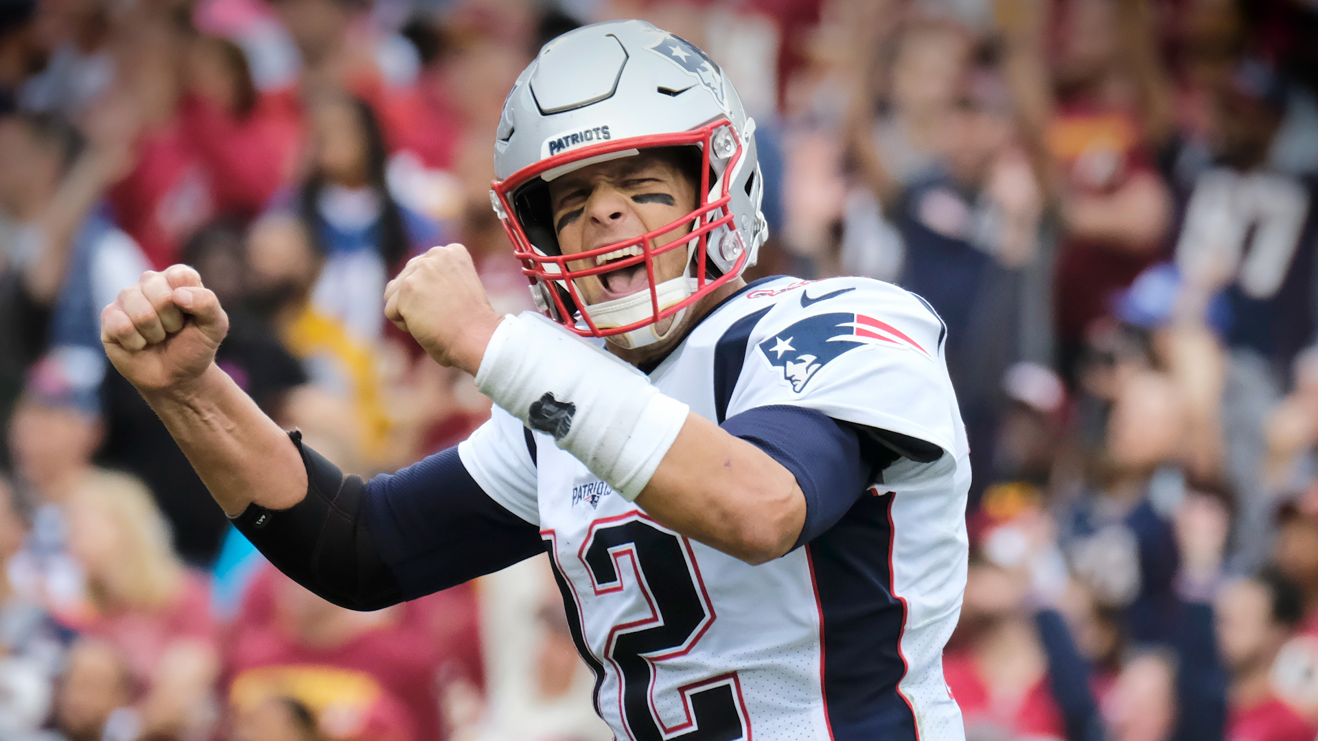 Tom Brady Signs With Tampa Bay Buccaneers After Leaving New