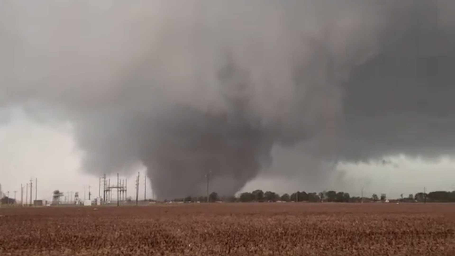 トップス Julius tornado cut and saw トップス Julius tornado cut and saw Storm chaser captures