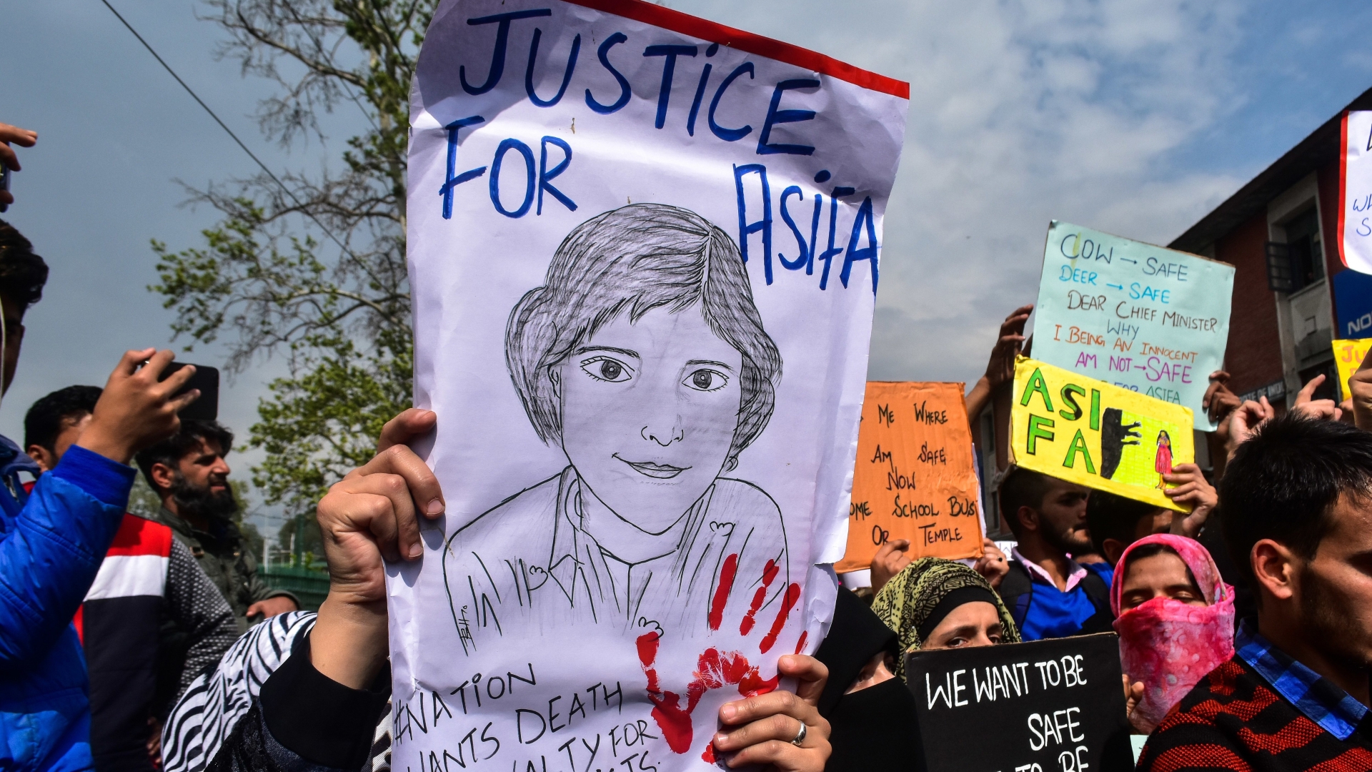 Xxx And Rape Indian Schoil Girl Video - Asifa Bano rape: 8-year-old girl's murder triggers new outrage over India?s  rape culture - The Washington Post