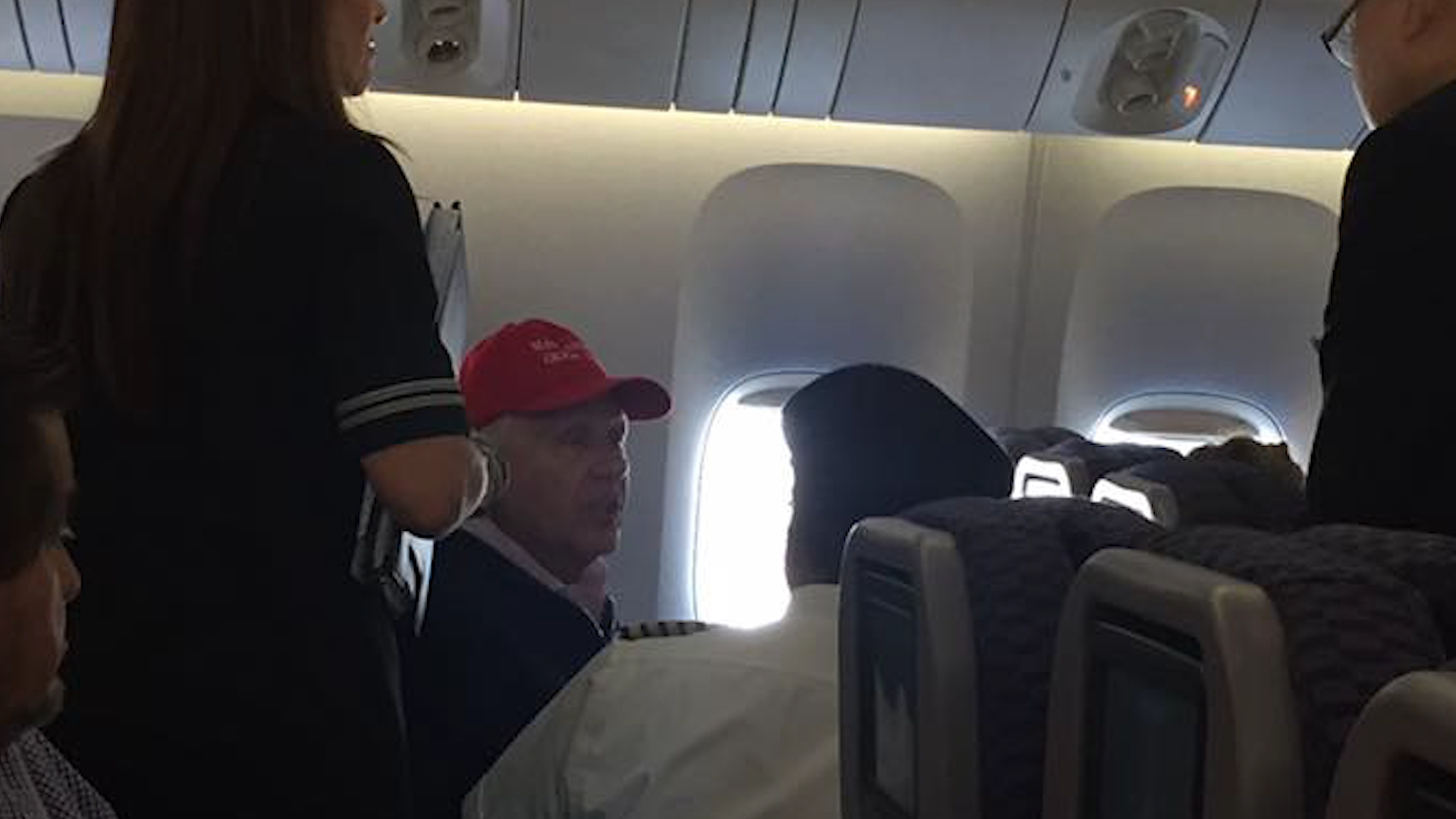 A Belligerent Man In A Trump Hat Was Kicked Off A Flight As A Crowd Chanted Lock Him Up The Washington Post