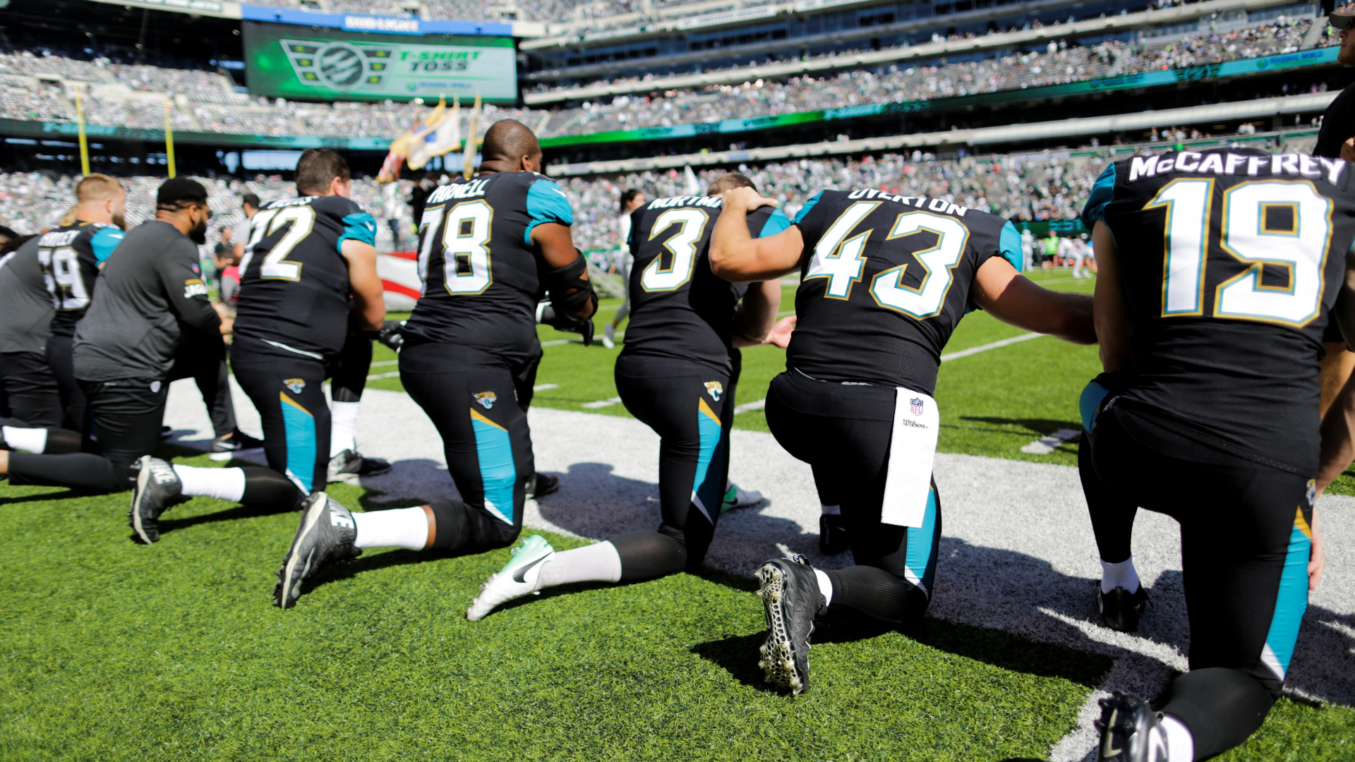 Several N.F.L. Players Protest Racism and Hate as Season Begins