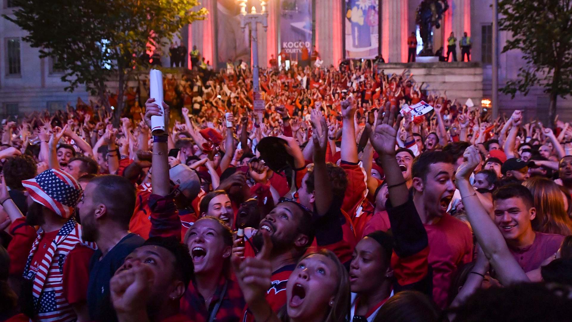 Thousands of fans celebrate the Washington Capitals' 1st Stanley Cup win -  ABC News