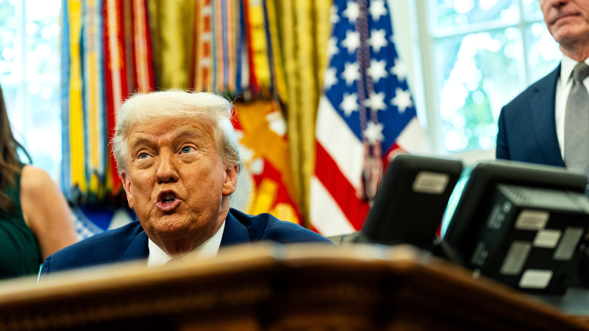 Trump warns military parade protesters