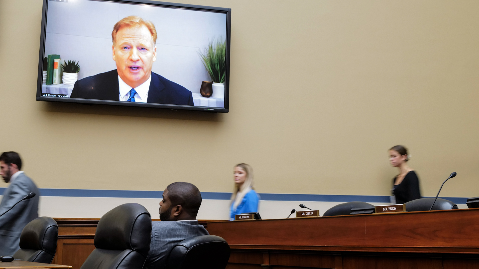 Roger Goodell accepts, Daniel Snyder declines congressional request to  appear at hearing - The Washington Post