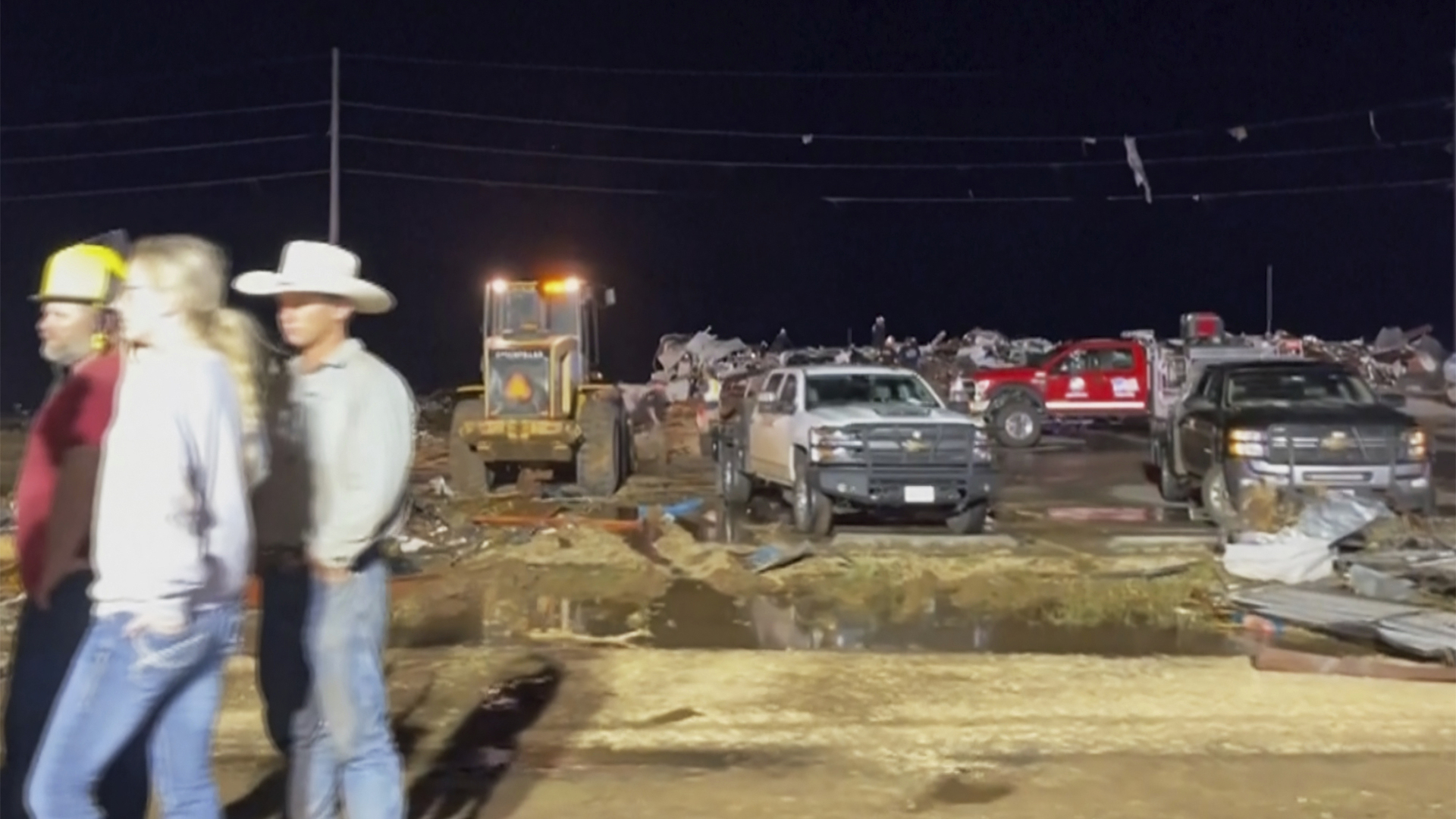4 dead, 10 injured after tornado rips through Texas town (washingtonpost.com)