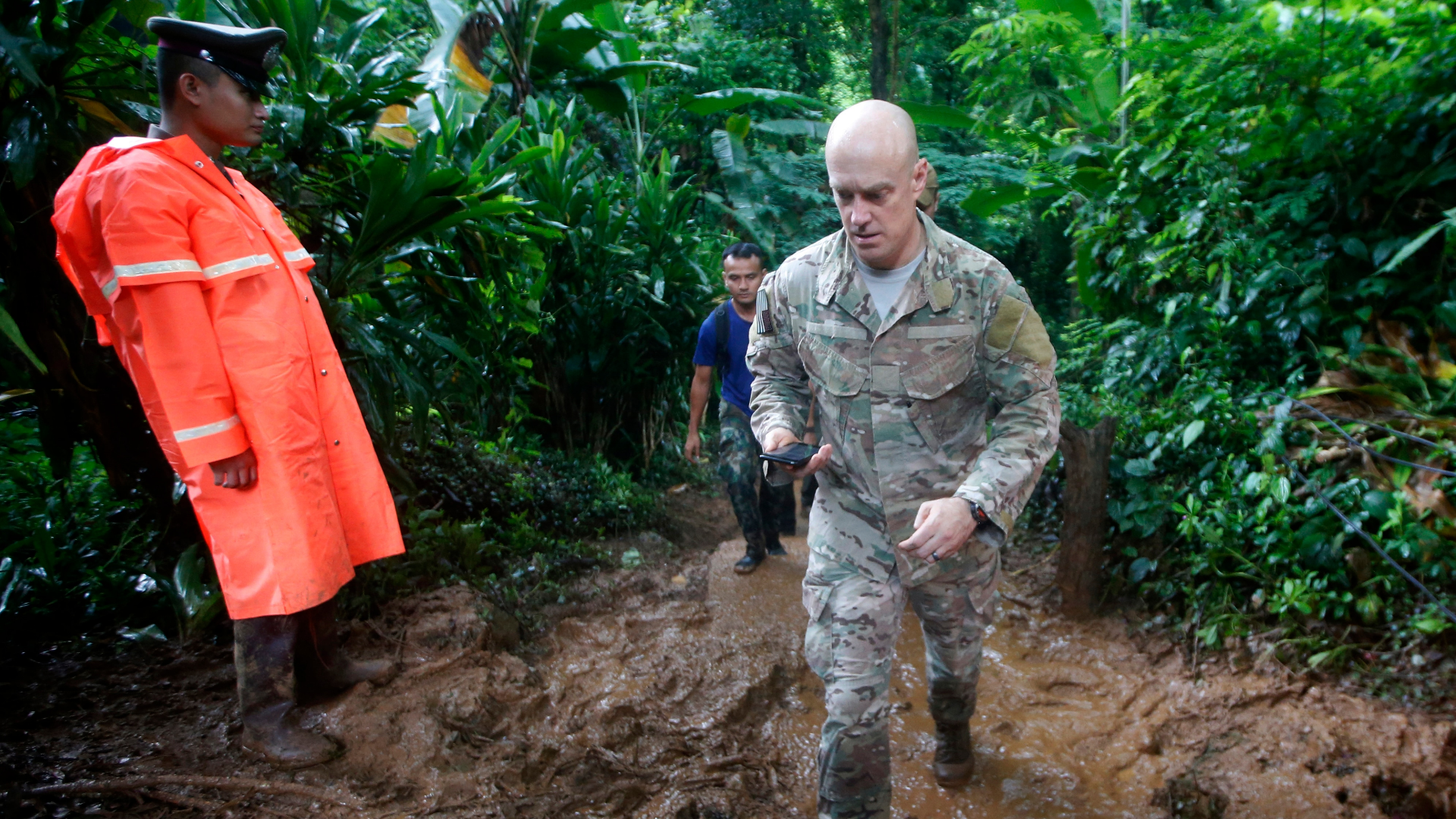 1920px x 1080px - International teams join hunt for boys missing in Thai cave