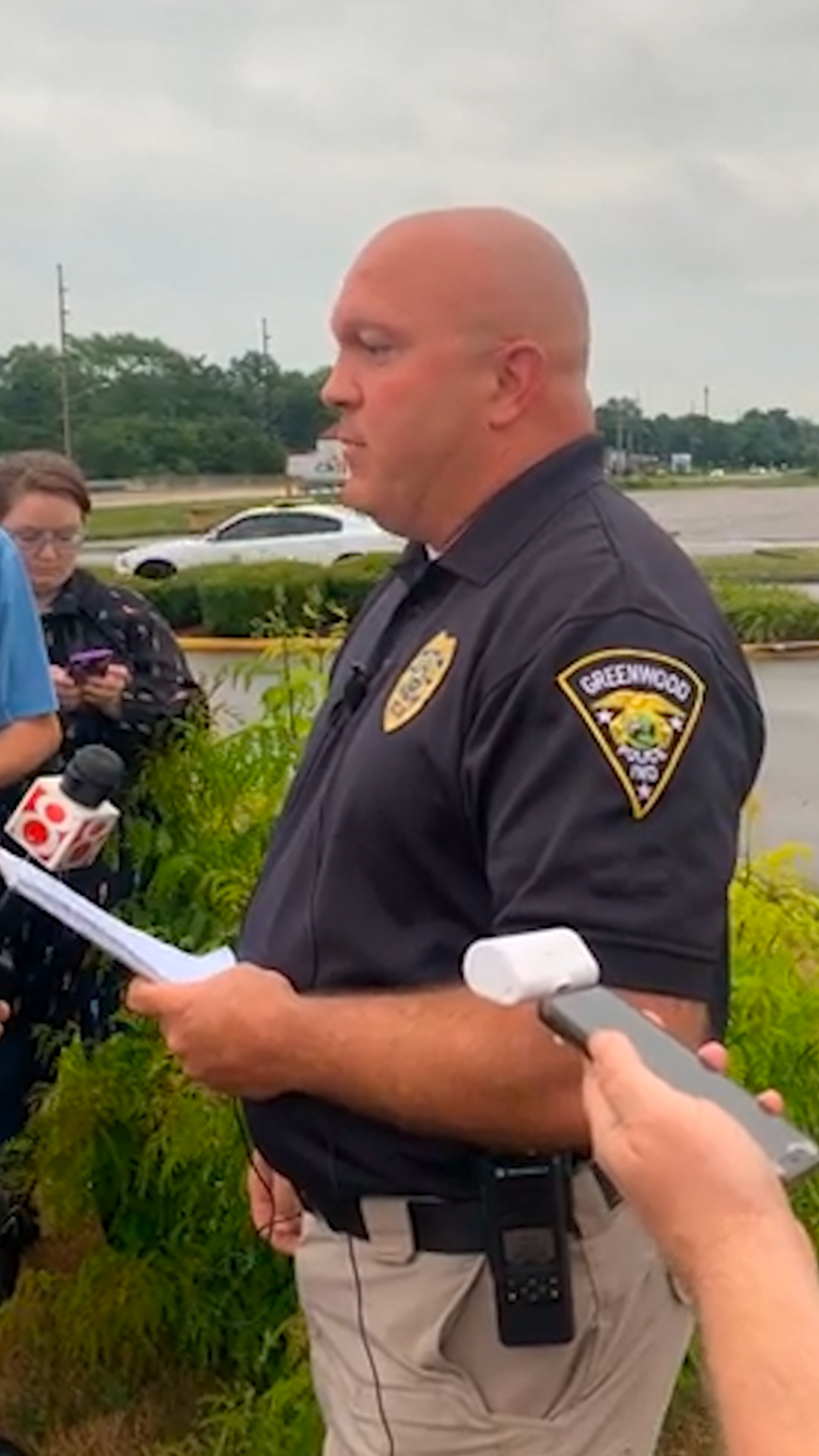 Indiana mall shooting leaves 4 dead including gunman, police say