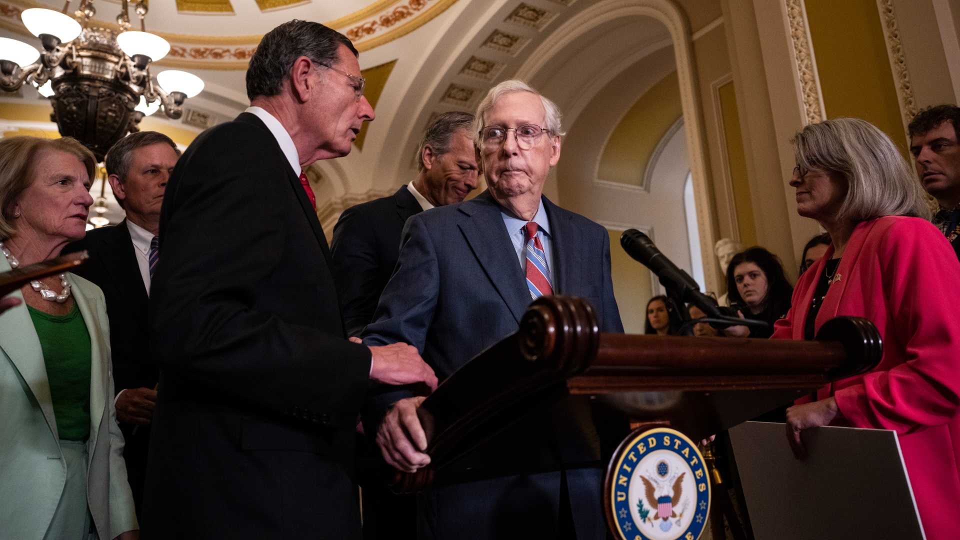 McConnell Freezes Up a Second Time While Addressing Reporters - The New  York Times