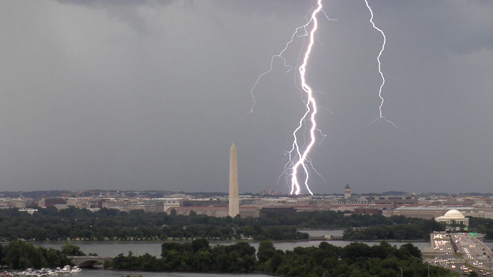 Surprising facts and safety tips for lightning and thunder - The Washington  Post