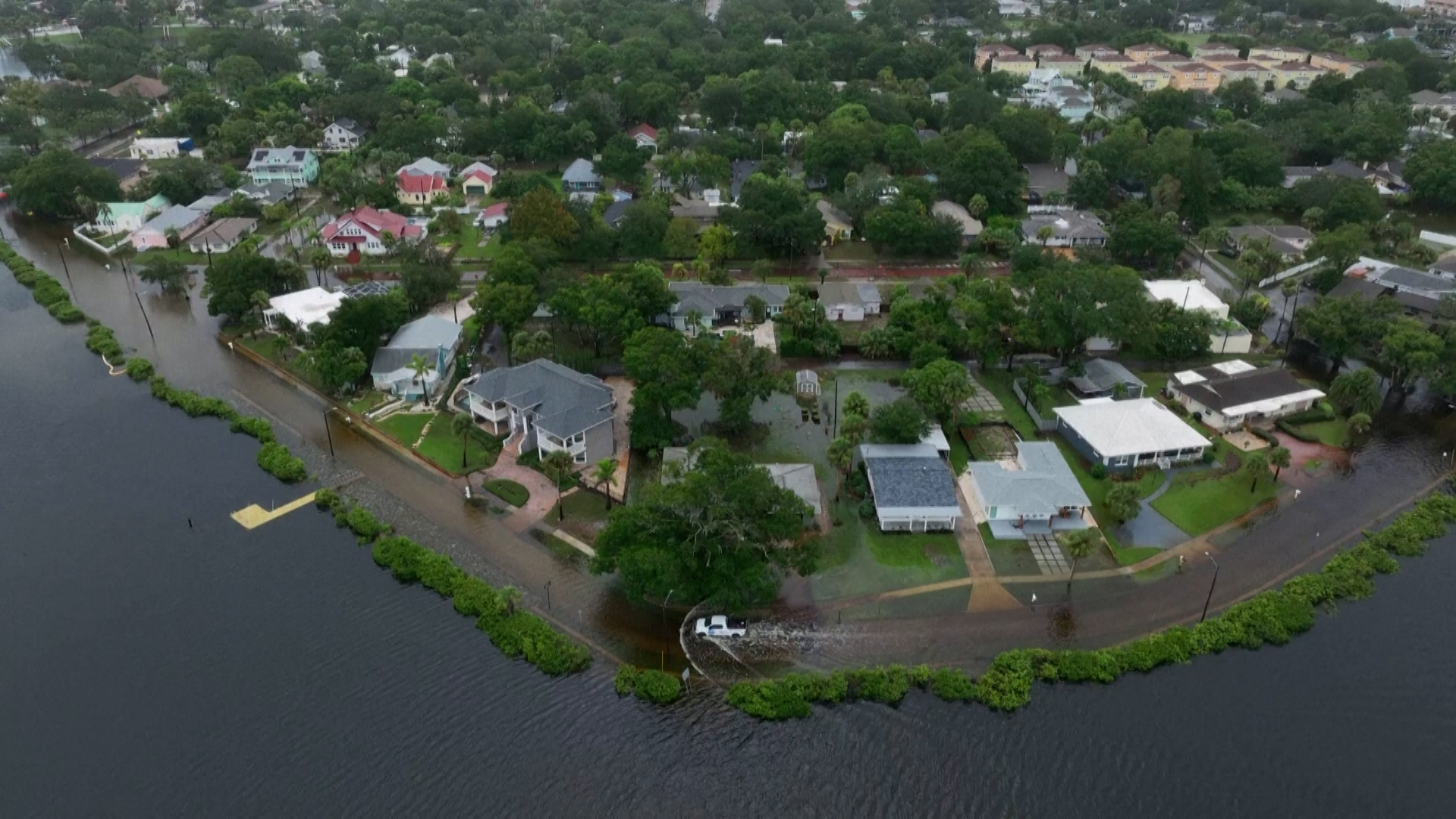 Residents return to find homes gone, towns devastated in path of Idalia