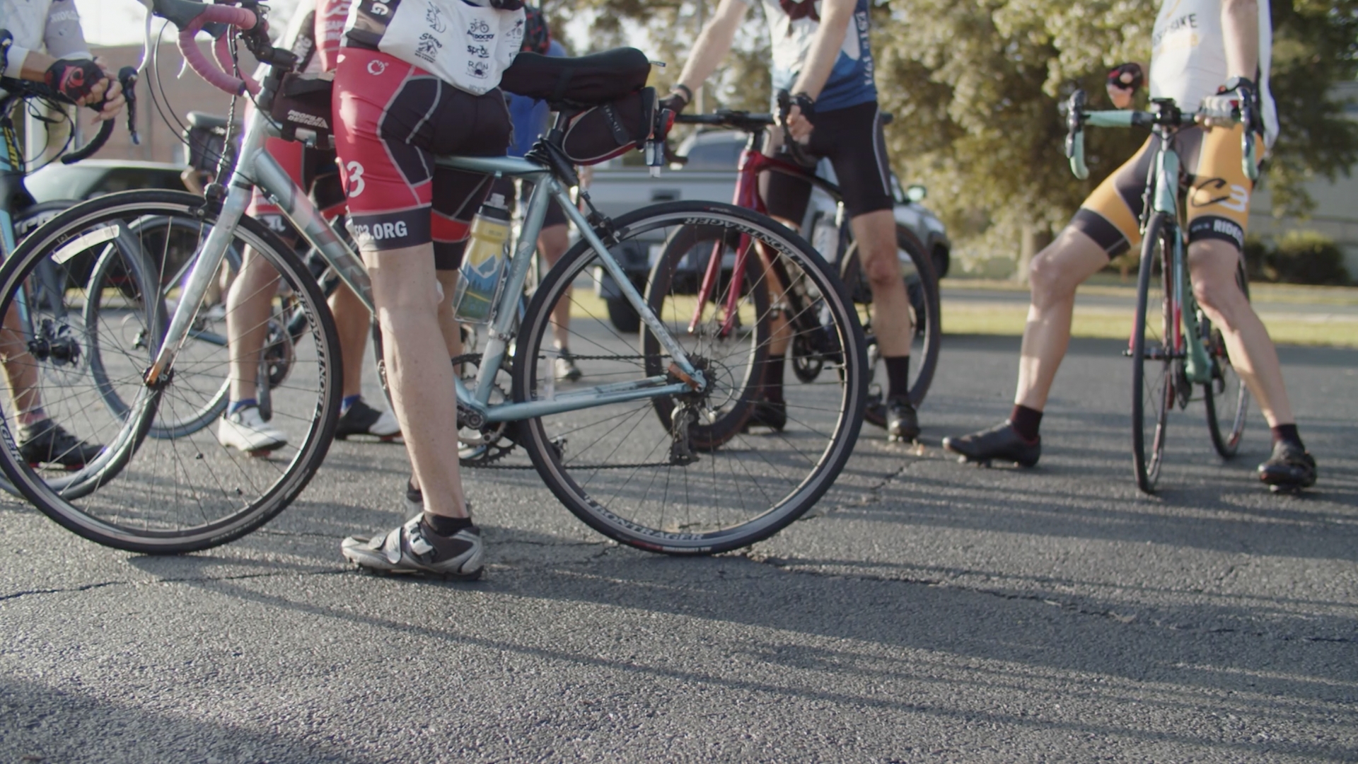 Maryland Road Cycling Trails Near Me Couple Biking On Urban Bike