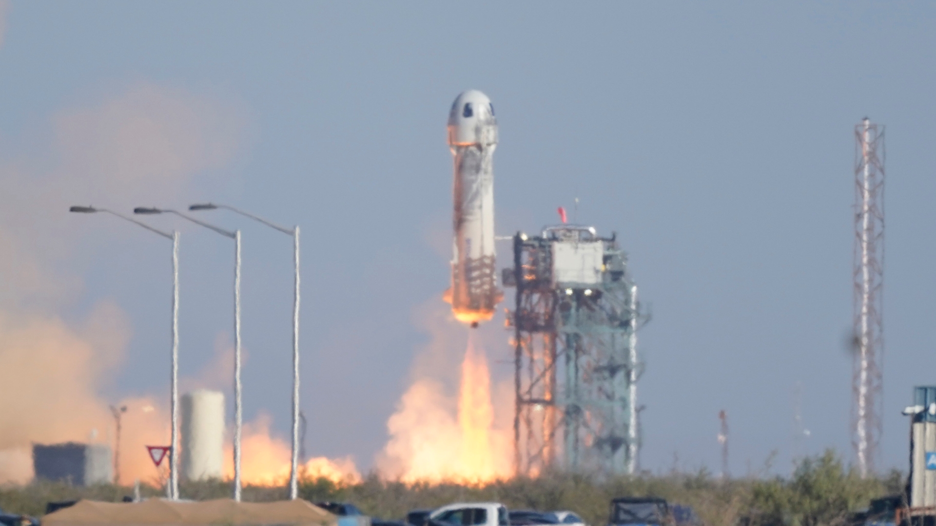 In a Blue Origin Rocket, William Shatner Finally Goes to Space