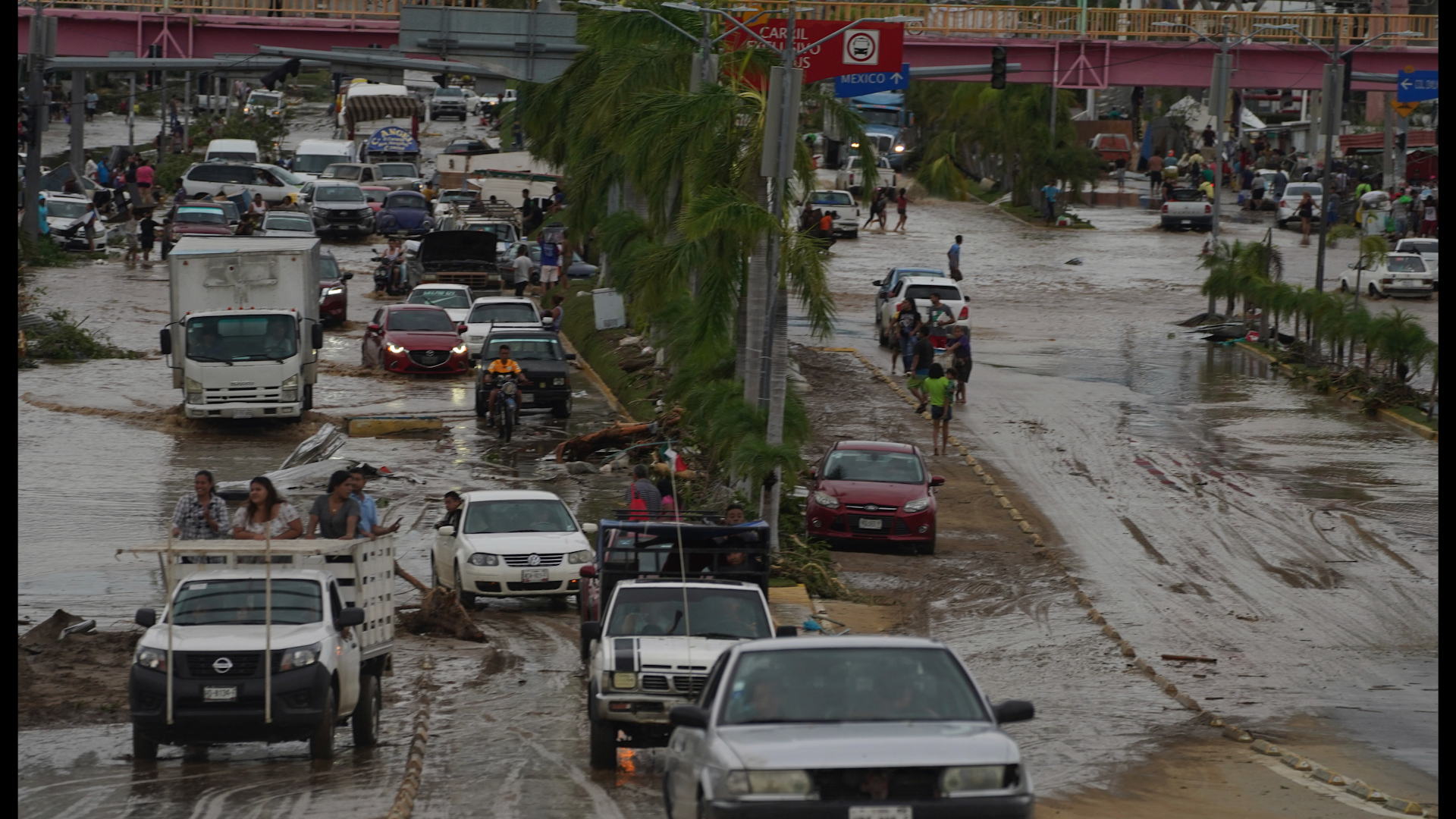 Carlotta now Cat 2 hurricane; on track for Acapulco