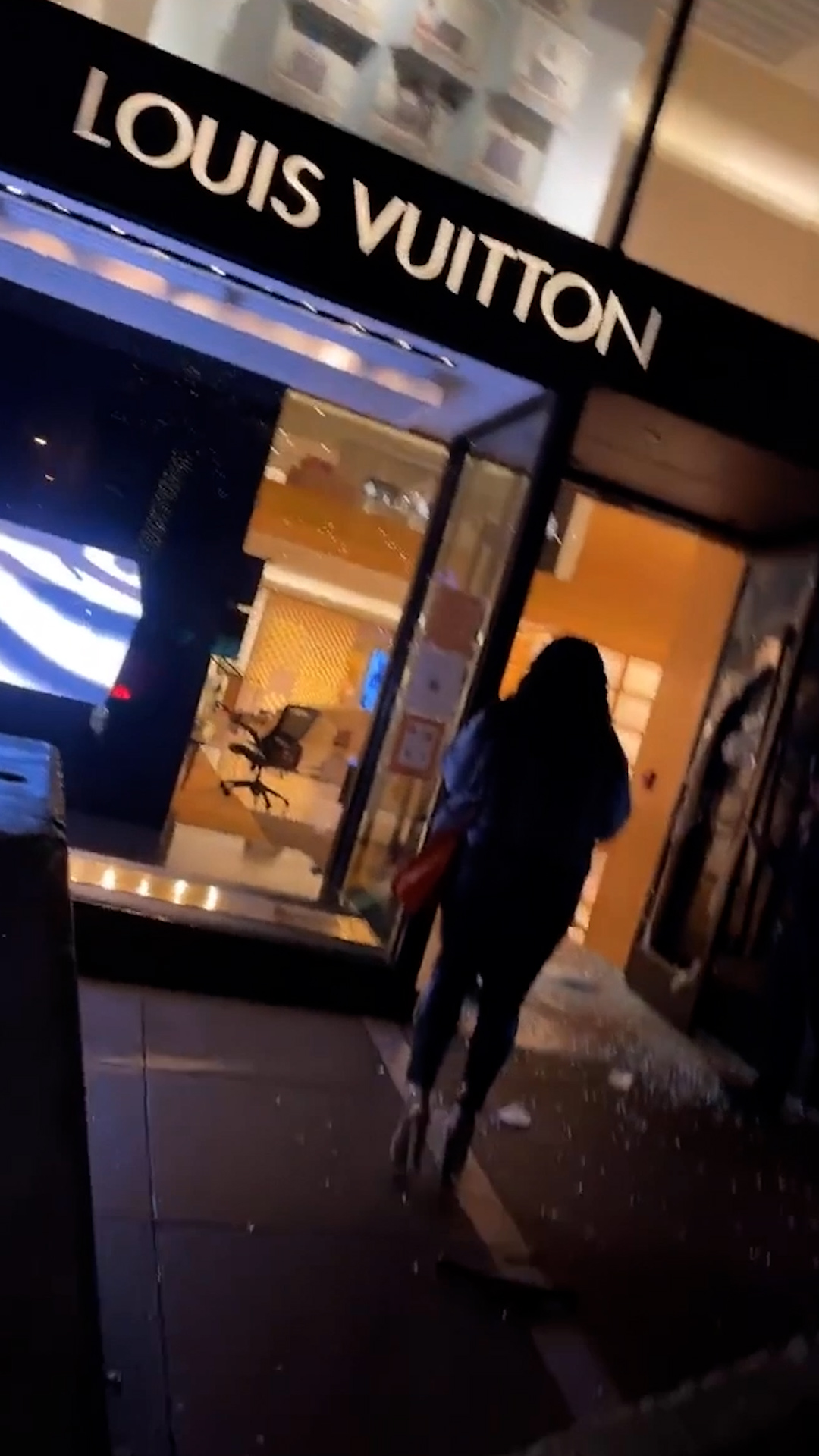 Looters in San Francisco Bay Area break into Nordstrom, Louis Vuitton and  Southland Mall over the weekend - The Washington Post