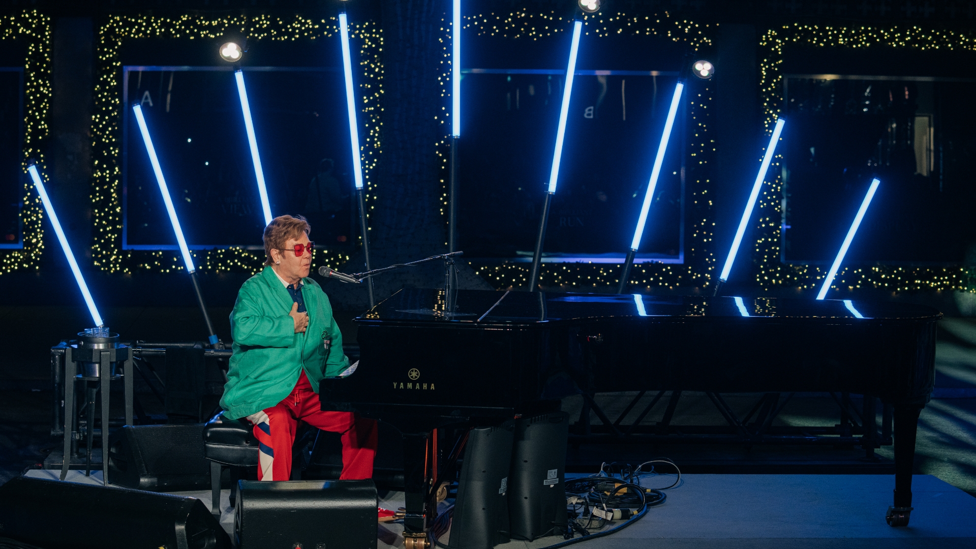 Elton John rockets toward retirement at Dodger Stadium - WTOP News