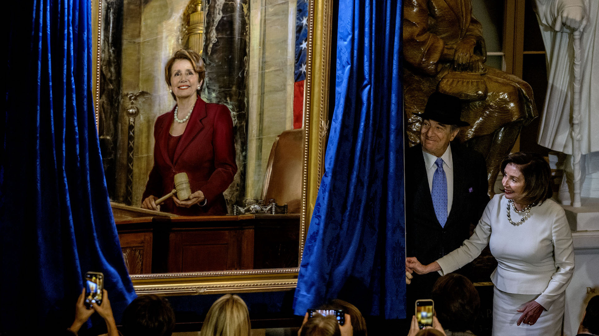 Former Speaker John Boehner tears up at Pelosi portrait unveiling