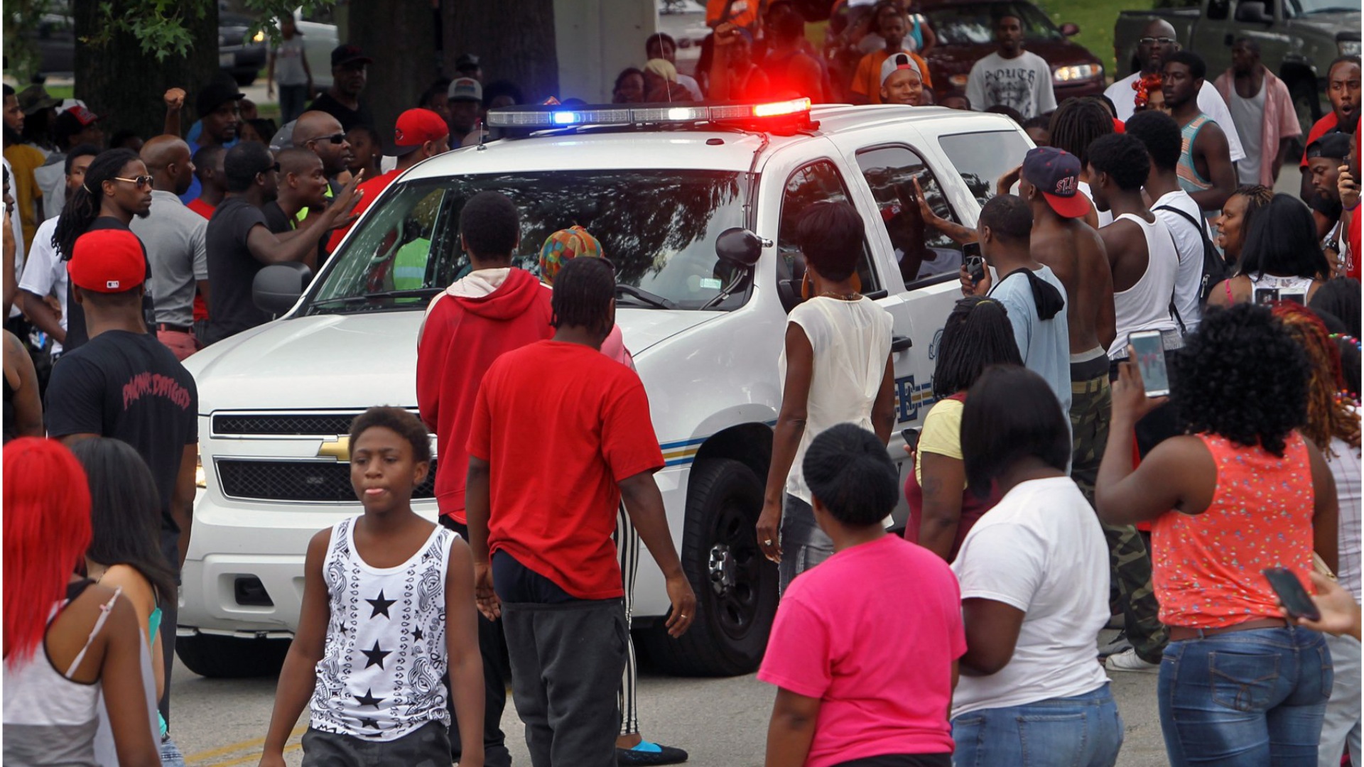 In Three Minutes Two Lives Collide And A Nation Divides Over Ferguson Shooting The Washington Post