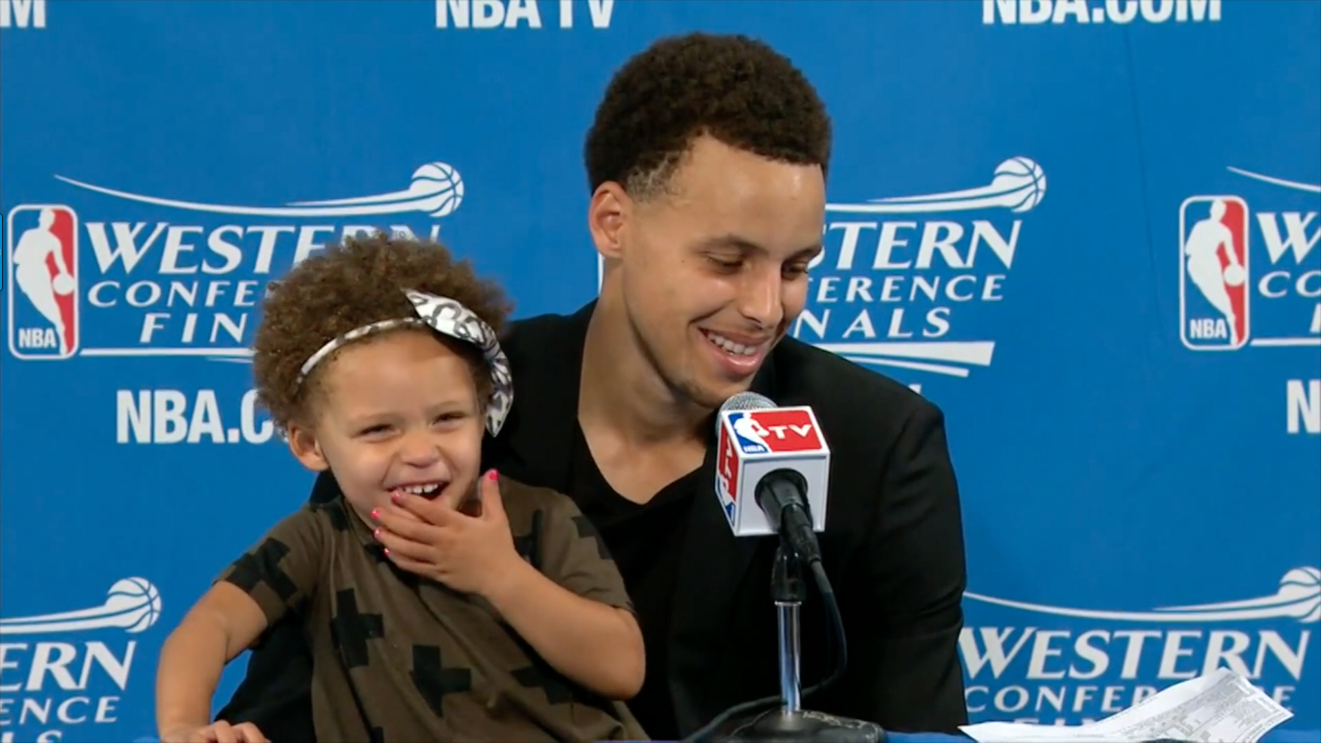 theScore on X: VIDEO: Stephen Curry gives autographed, game-worn shoes to  a young fan for his birthday!    / X