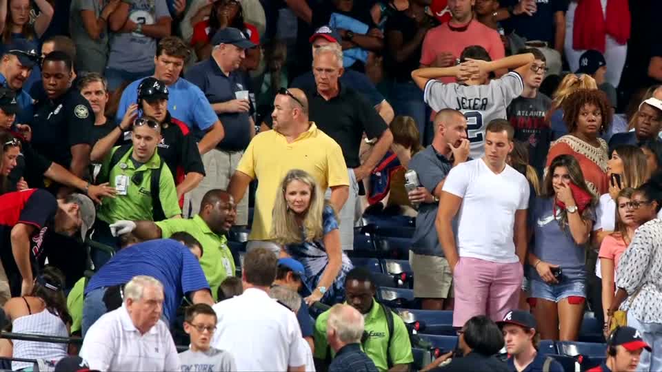 Man dies after fall at Braves' stadium - Eurosport