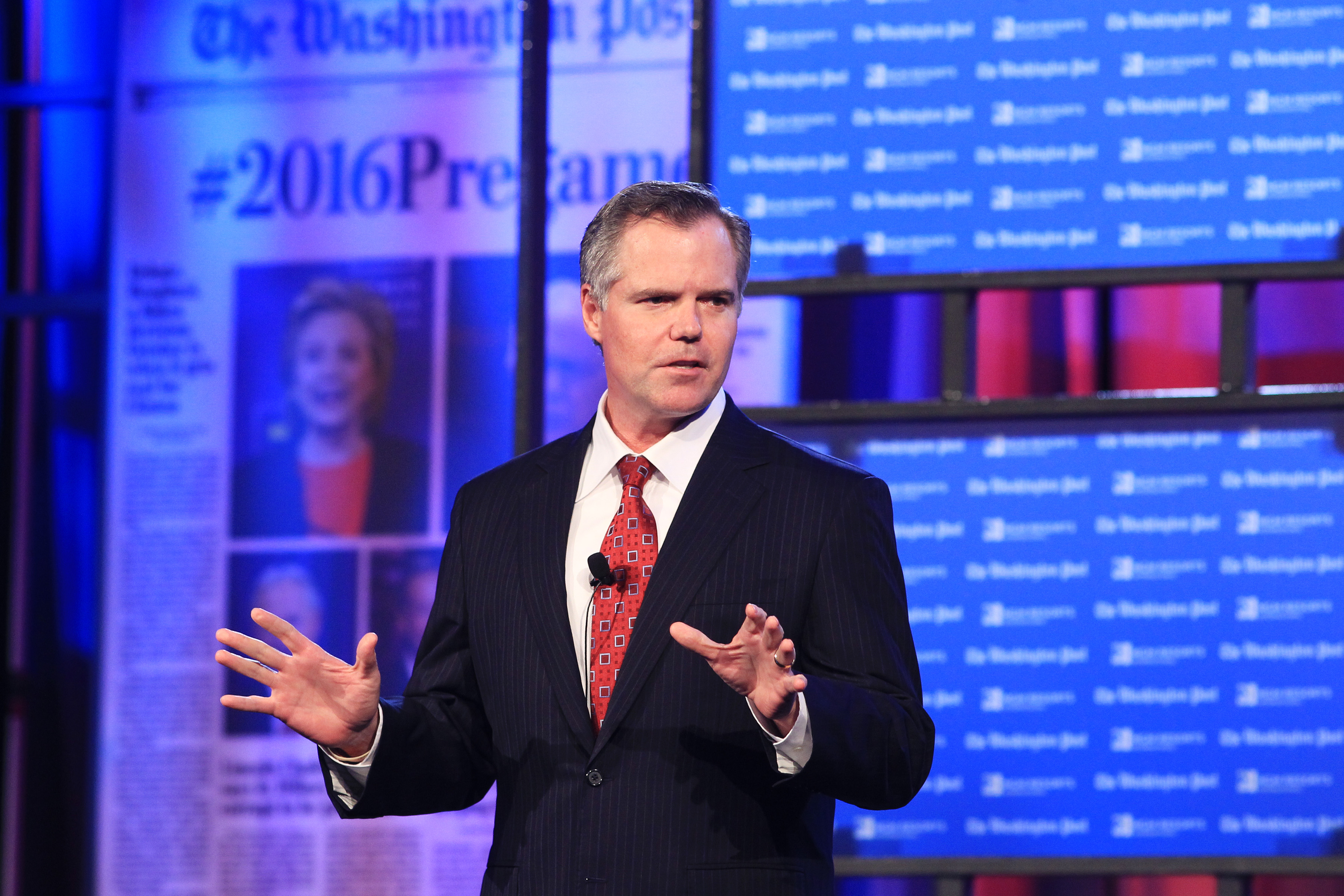 Democratic Presidential Candidates Debate Stage Hosted by NBC Television in Paris  Theater, Las Vegas Editorial Photography - Image of rally, voters: 173902327