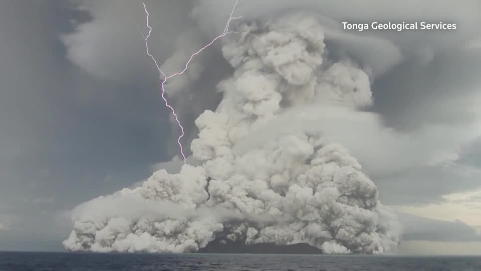 Tonga volcano survivors recount eruption, hours swimming at sea after  tsunami The Washington Post